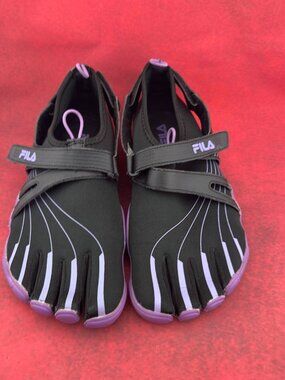 FILA SKELE-TOES EZ SLIDE WOOMEN'S BLACK PURPLE MINIMALIST WATER SHOES BEACH 10